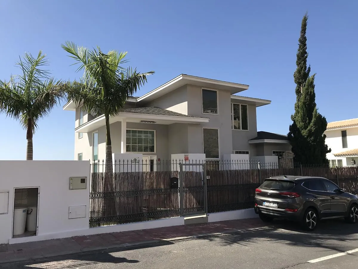 Villa De Lujo location